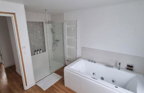 Maison cosy avec Balnéo & jardin - Foto 6
