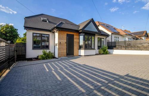 Luxury 4-Bedroom High-End Home, Includes Jacuzzi and Pool Table - Foto 79