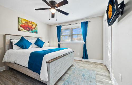 The Happy Place: 3BR Home on Quiet Street - Foto 17