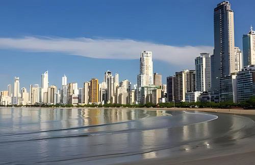 Loft vista panorâmica da Roda gigante e orla de BC - Foto 78