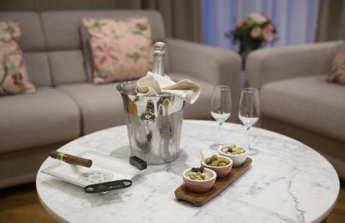 Warwick Reine Astrid - Lyon - Foto 28