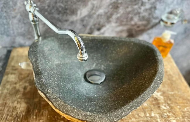 Beautiful Character Cottage - With Hot Tub - Photo 14