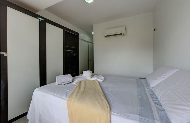 Duplex with Hot Tub near Beach by DM Apartments. - Photo 8