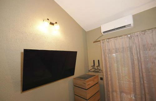 ELiFourka - Seaside Luxury - 170m to the Beach - Power Onsite for Electric Vehicle - Photo 20