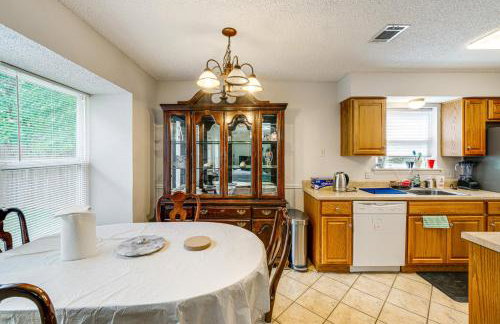 1 Mi to Denton Square Family Home with Fenced Yard! - Foto 9