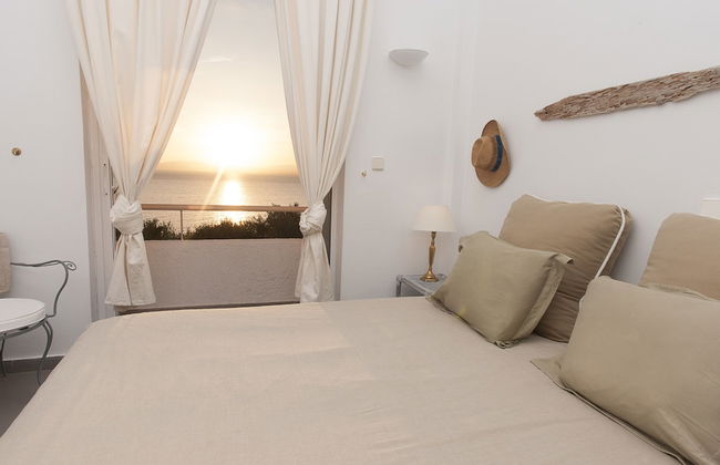 Messinian Blue SeaSide Villa - Photo 4