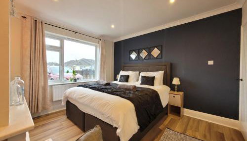 Seaside Family Escape- Cosy bungalow with large private garden- Pets Welcome - Foto 3