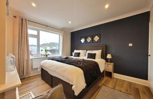 Modern 2 bed pet friendly Bungalow near countryside and a short drive to seafront- with large private garden by Catchpole Stays - Foto 4