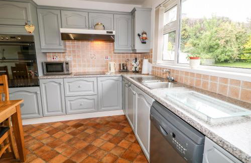 27 Pinewood Hill - Photo 10