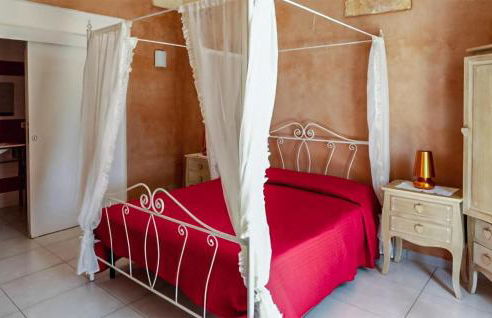 Pet Friendly Home In San Pancrazio Salentin With Private Swimming Pool, Can Be Inside Or Outside - Foto 5