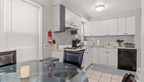 3 Bedroom Fenced Backyard Pets Welcome Sleeps 6 - Foto 3