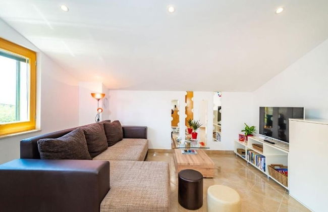 Luce - Pool and View - A1 - Photo 16