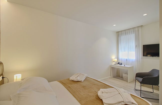 The Rooms Apartments Tirana - Photo 6