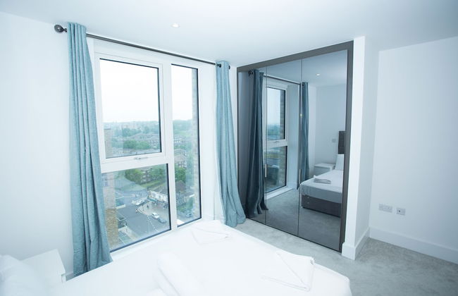 High view 2 Bedroom apt - Woolwich - Photo 4