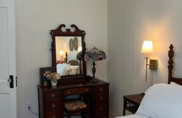 In the Woods by a Pond! Sugar Ranch Guest House! - Foto 45