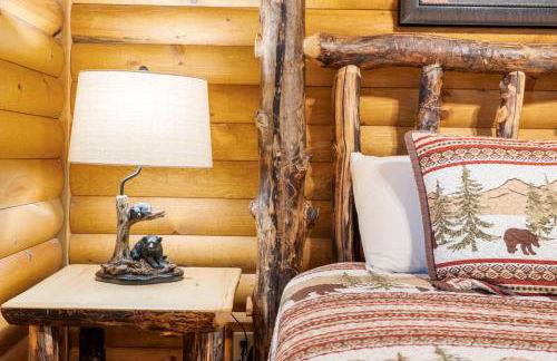 Luxury Lakefront Chalet Resort 2 Pools FREE Amenities Dock MiniGolf Waterslide - Foto 70