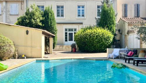 Bourgeois House - 16 personnes, Piscine, 6 chambres, 8 lits, 4 SDB, Centre-ville, CLIM - Foto 2