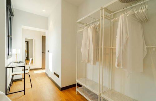 Edificio Fénix by Plaza Mayor Apartamentos - Photo 9