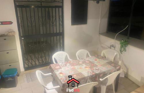 Casa Bianca bnb,Big Terrace,10 min Airport Beaches - Foto 23