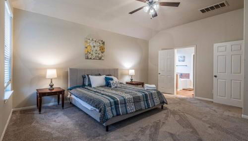 New Beautiful 4/BR Vacation Home - Photo 5