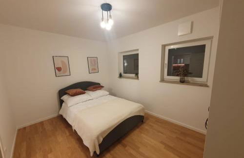 75m2 lichtdurchflutete 3 Zimmer Souterrain Wohnung in einem Neubau Villa - Foto 12