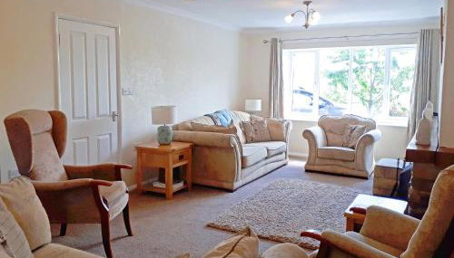 Paddock House - Photo 4