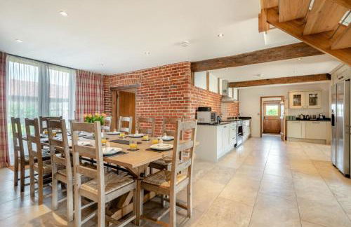 5 Bed in Lower Bodham oc-s29594 - Photo 2