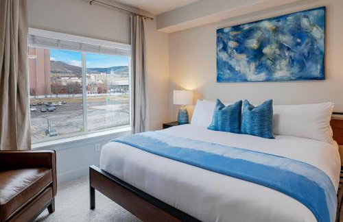 Convention Ctr Bespoke Beauty - 2BD Pool,Gym,Hot tub,Pkg - Foto 24