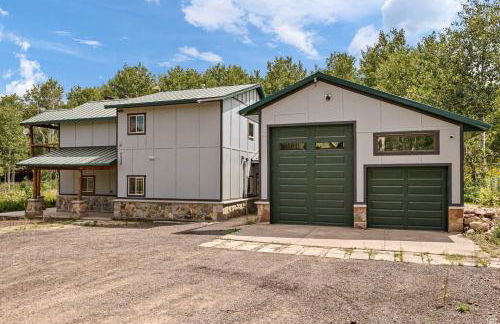 Rustic 5BR Escape with Private Hot Tub 25min to Park City - Foto 40