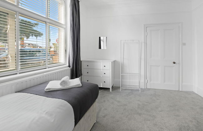 Heathrow Living Stanwell Serviced House - Foto 13