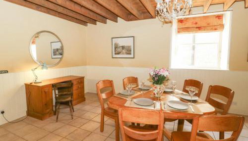 The Old Post Office - Photo 5