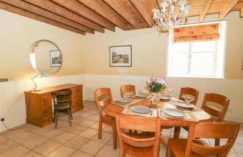 The Old Post Office - Photo 5