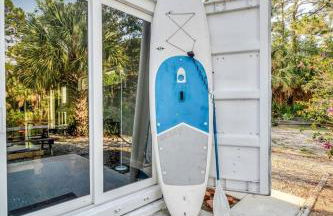 Upcycled Shipping Containers Transformed into a Glamping Home for a Unique Florida Vacation - Foto 7