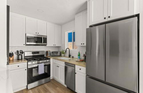 Modern and Cozy in PB with Patio and Firepit - Foto 4