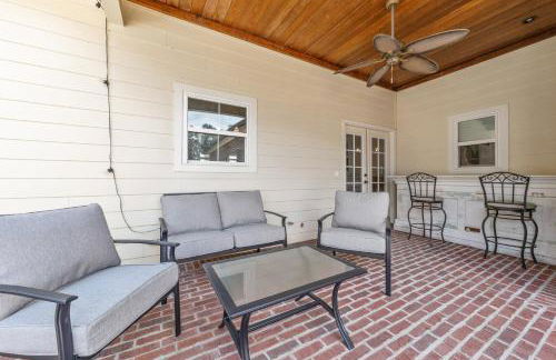 Gameday Getaway - Pool - King Bed - Sports Complex - Foto 14