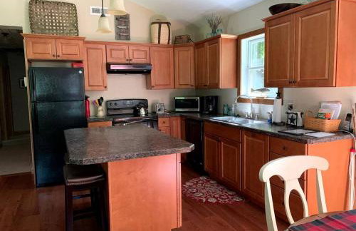 Cozy Three-Bedroom Cabin Near The Salmon River in Altmar, New York - Foto 8