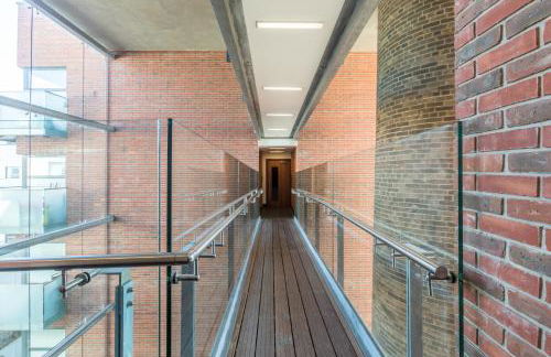 Luxury 2-bed Flat, Parking Near Tube and Emirates - Foto 52