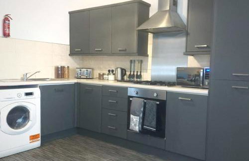 2 Bedroom City Centre Duplex Apt - Photo 10