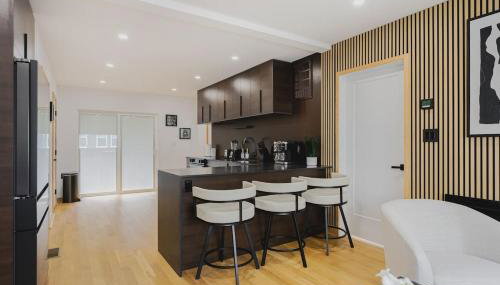 Luxury 3BD Short Walk to Airport - Foto 5