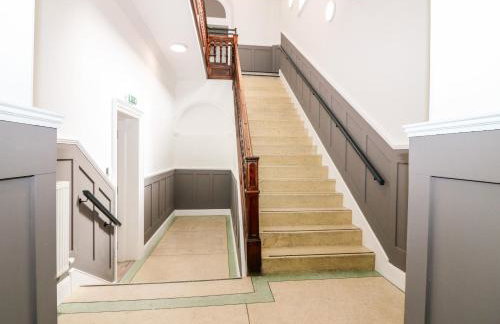 Council Chambers at The Institute Executive Apartments - Foto 16