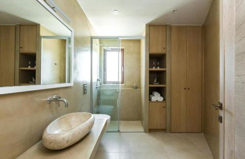 Upper View Villa, with private pool - Photo 13