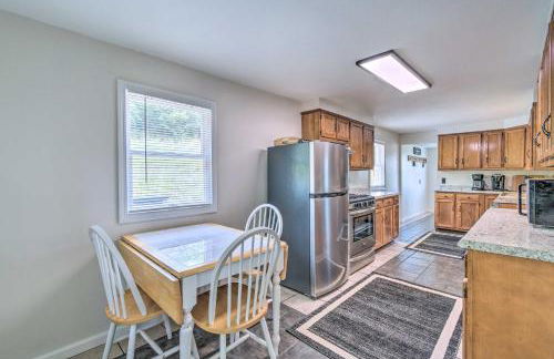 Watkins Glen Lakeview Cottage with Waterfall! - Foto 28