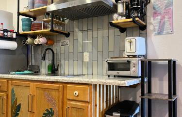 Stunning Little Havana Suites Close to airport, Calle Ocho, Brickell, Wynwood and the Beaches - Free Parking - Foto 9