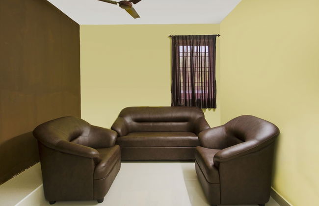 OYO 13036 Home Spacious 2BHK ECR - Foto 8