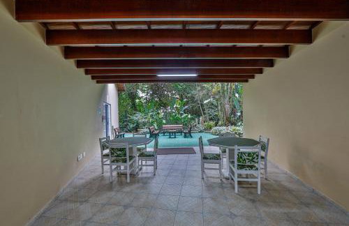 Fabuloso flat 241, Amarílis, Riviera de São Lourenço 3 Piscinas climatizadas carregador veiculo eletrico 2 quartos sendo uma suíte internet 500mb Adega, cozinha equipada completa, serviço de praia fim de semana limpeza trocas de toalhas, - Foto 75