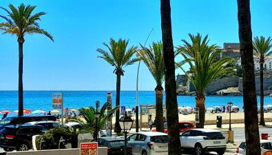 Primera línea, vistas al Castillo, Avda Papa Luna 10 - Photo 3