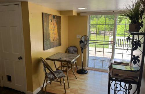 Nothing Fancy Older Pet Friendly Home near I 95 - Foto 47