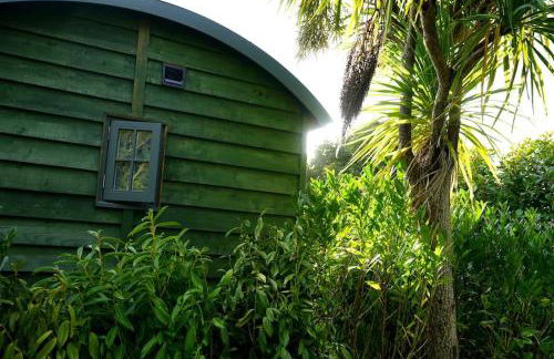 Romantic Retreat - Luxury Shepherds Hut + Hot Tub! - Foto 28