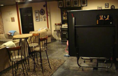 4 Bedroom/2 Bath Home 20 Acres of Woods - Hot Tub - Foto 23