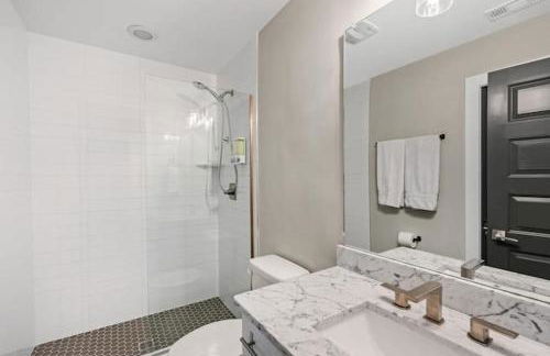 Chic Nashville Home Near Downtown Sleeps 14 - Foto 28